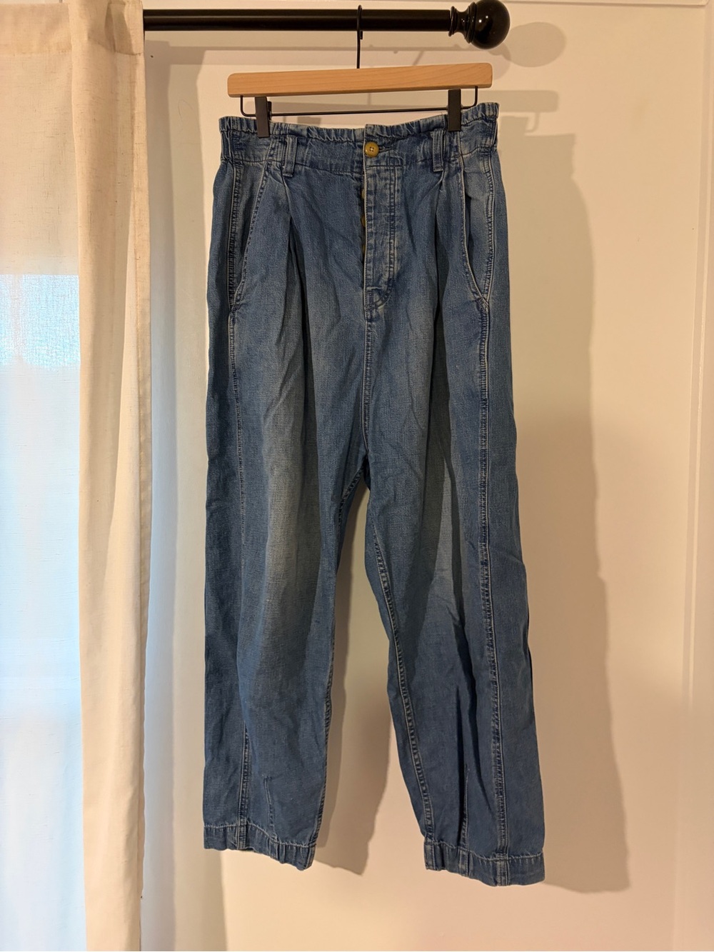 Free People Relaxed Light Blue Pleated Jeans